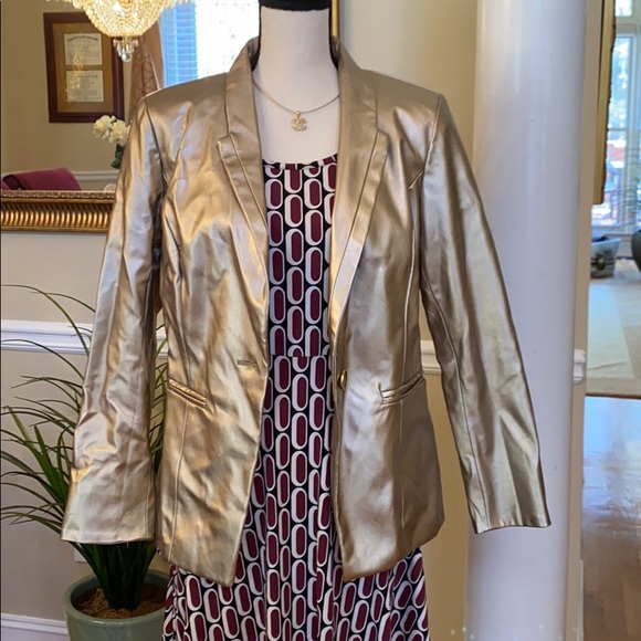 Designer Metallic Gold blazer - Picture 2 of 4